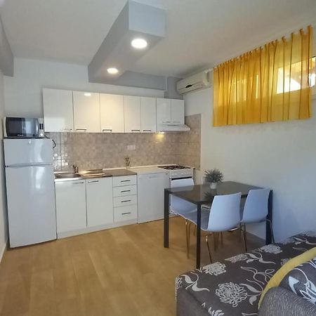 Apartman Marta Podstrana Eksteriør billede